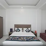 R S Plaza Near Igi International Airport